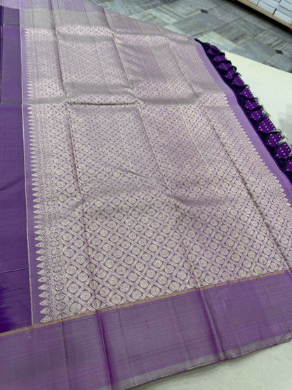 Purple / mauve thodar buttas
